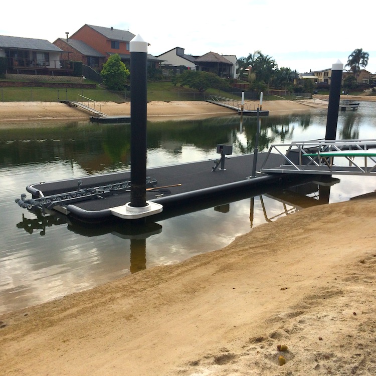 Pontoons vs Jetties and the difference in pile types 