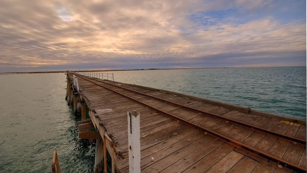 Pontoon vs Jetty - What's the Difference