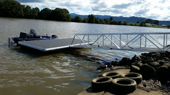 aqua pontoons light weight series