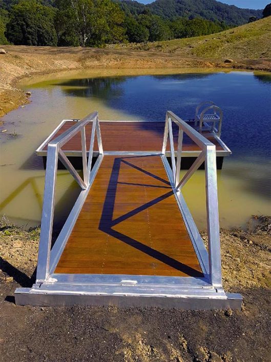 aqua pontoons light weight Dam wood deck