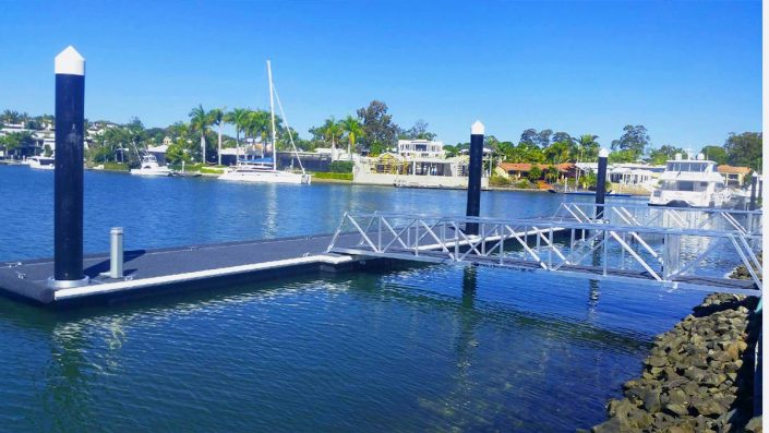Aqua Pontoons Piled Pontoon